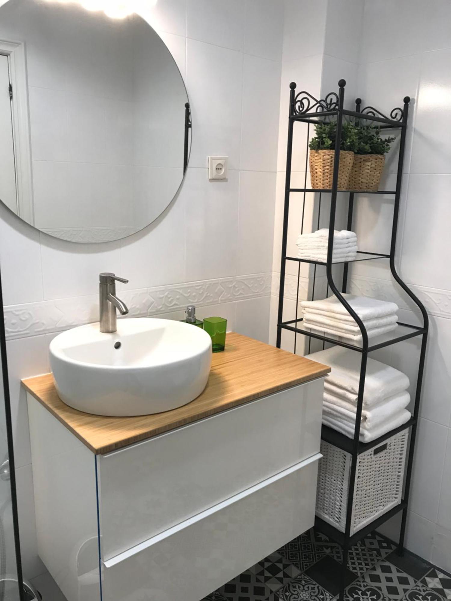 Fika Flat Casco Viejo Parking 15Euro X Dia Apartment Bilbao Exterior photo