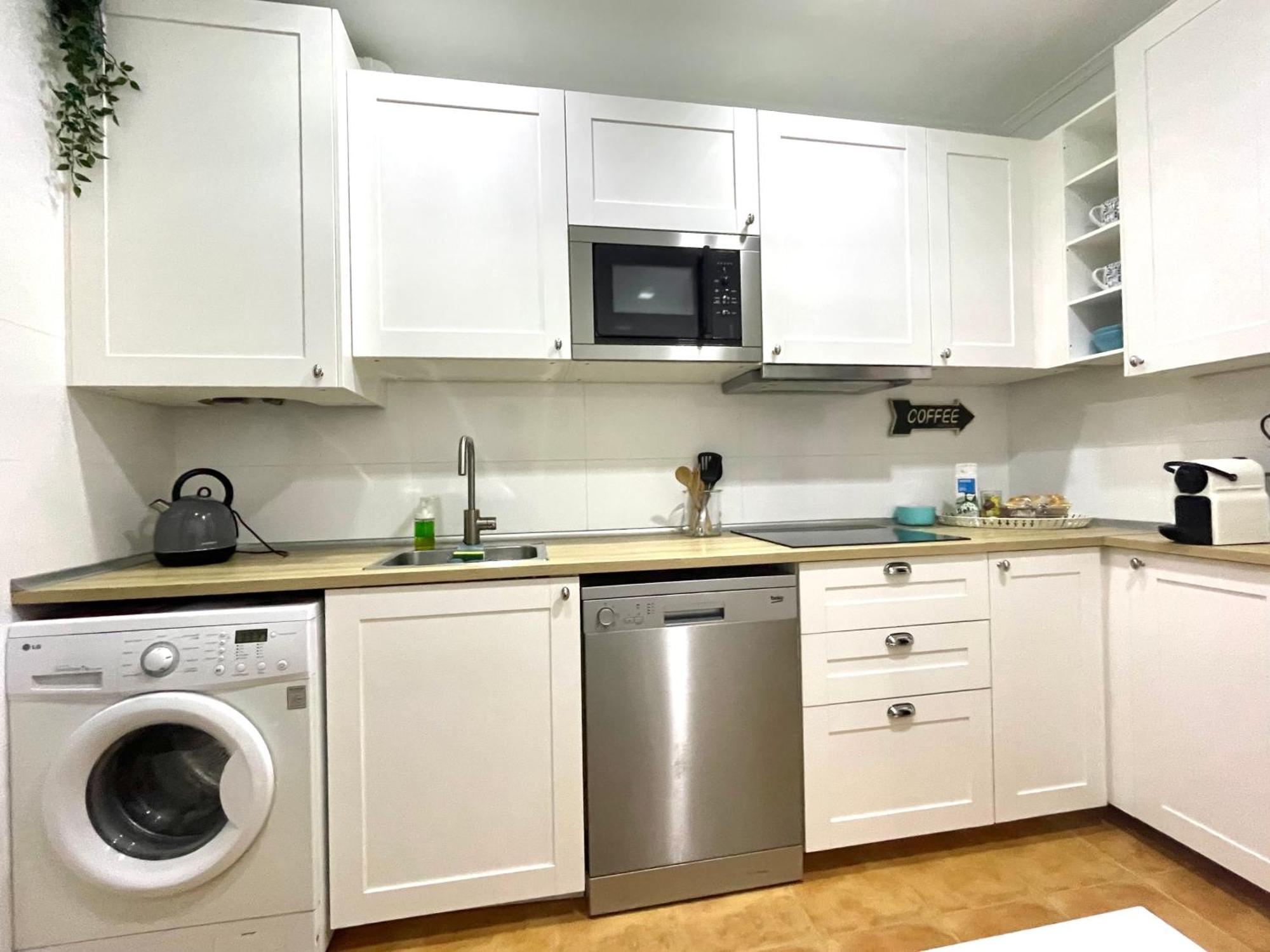 Fika Flat Casco Viejo Parking 15Euro X Dia Apartment Bilbao Exterior photo